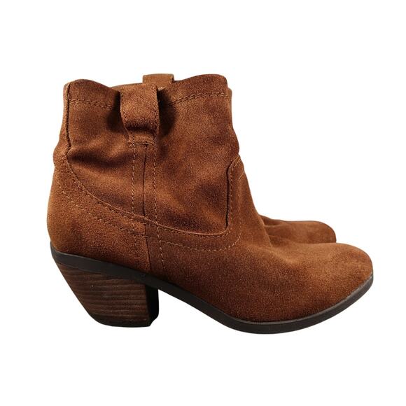 Call It Spring Shoes Womens 7.5 Booties Western Pull On Fashion Brown Block Heel - Picture 1 of 14